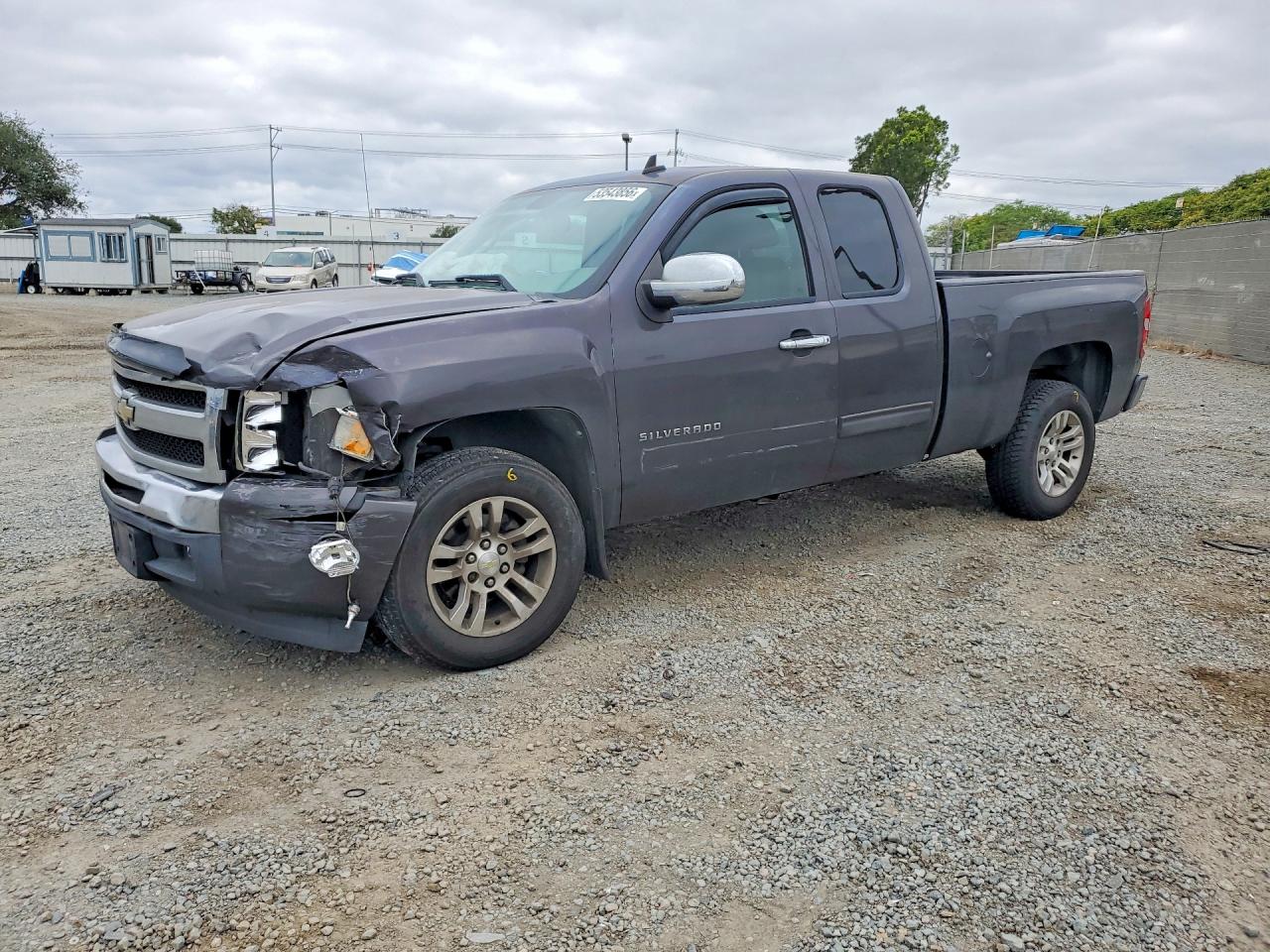 Salvage Chevrolet Silverado Image
