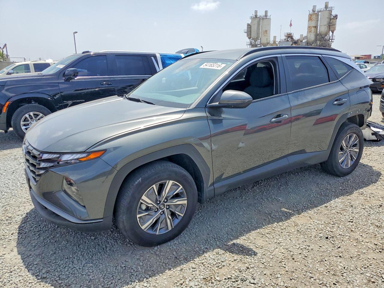 Salvage Hyundai TUCSON Image