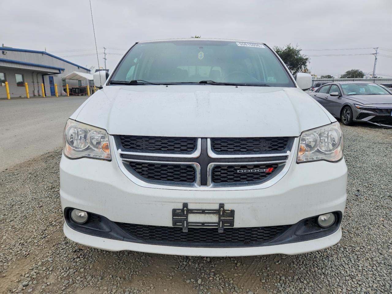 Dodge Caravan Sxt