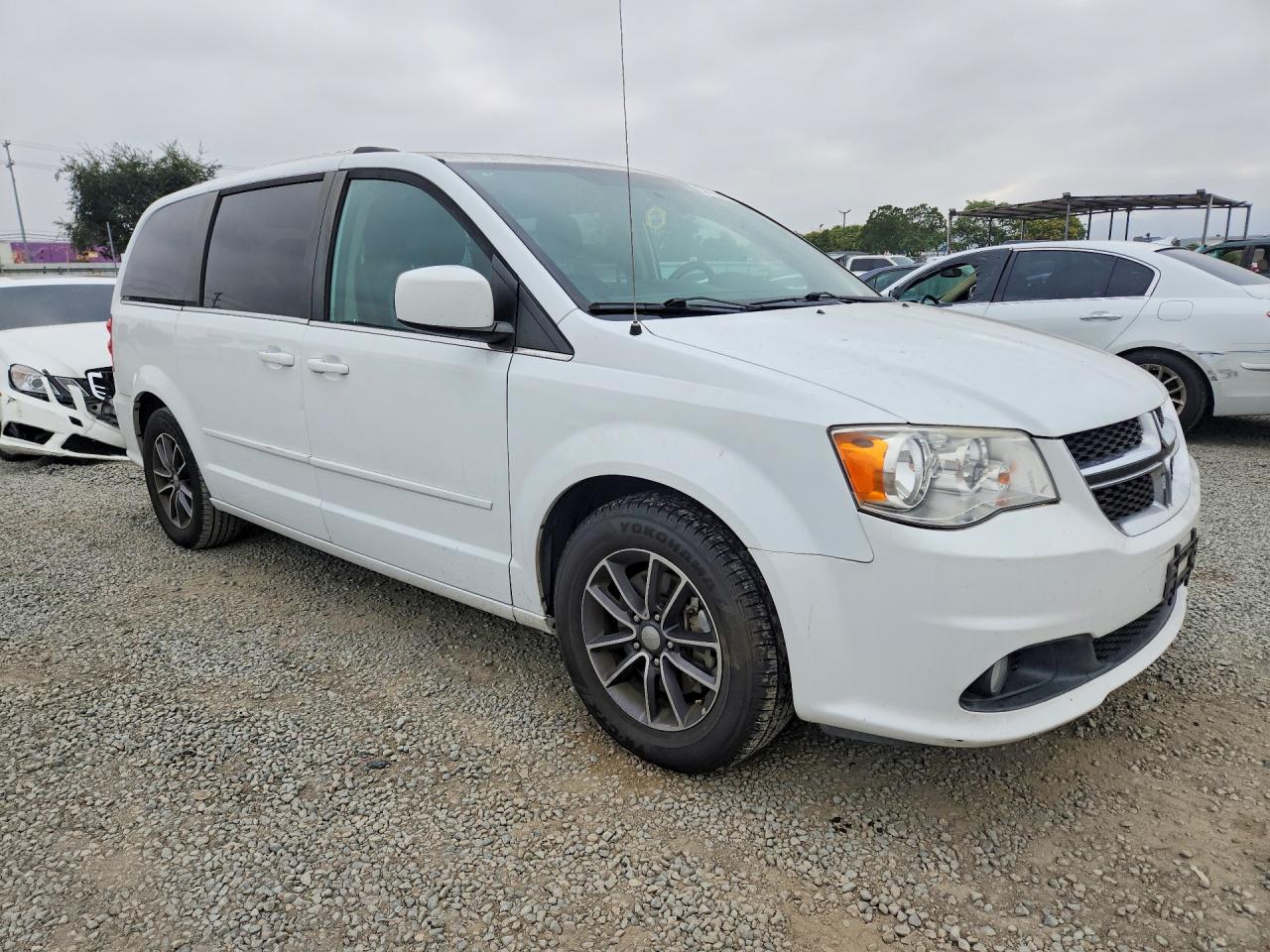Dodge Caravan Sxt