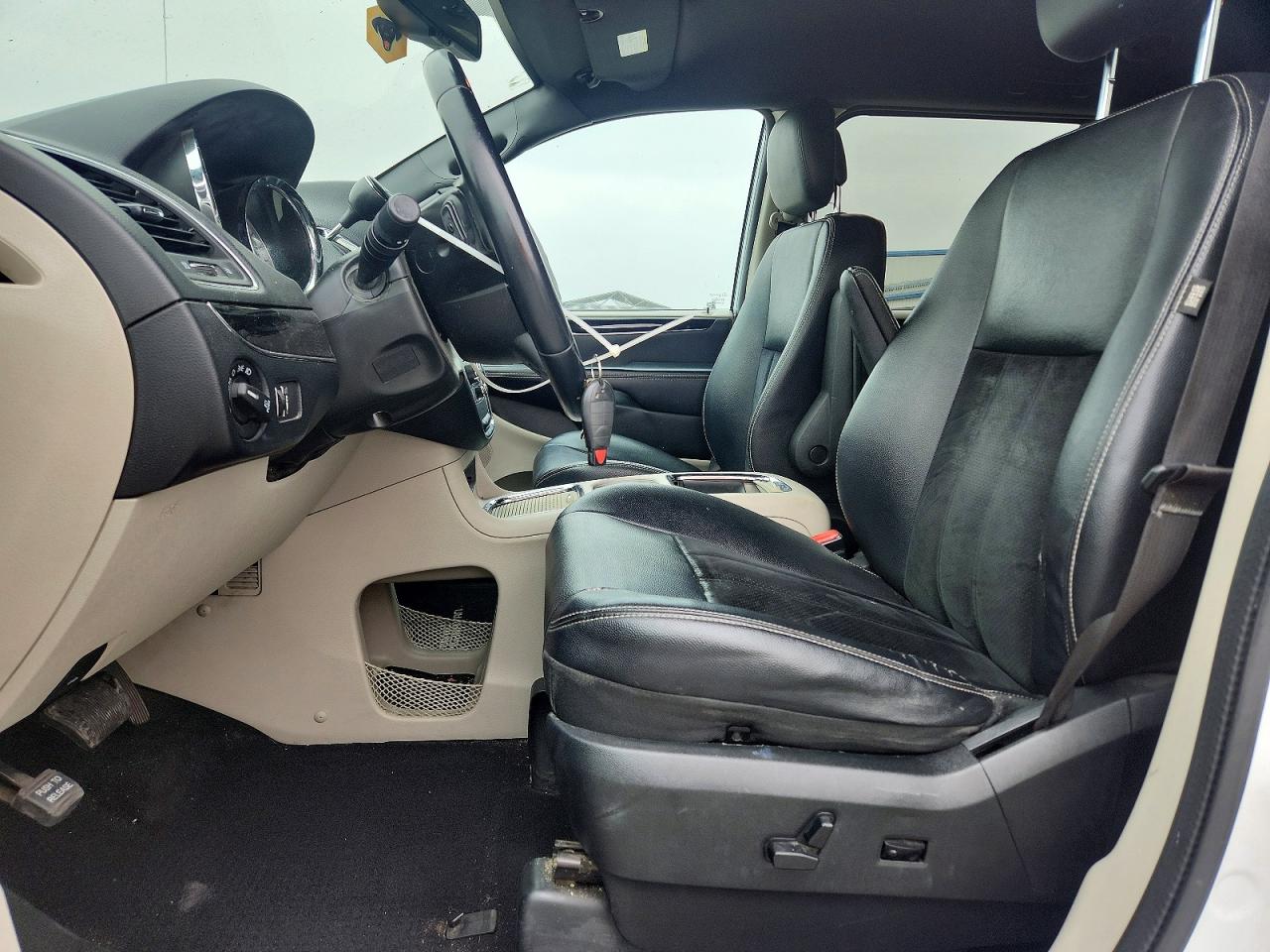Dodge Caravan Sxt