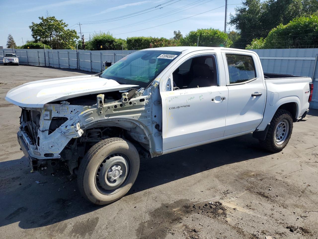Salvage Chevrolet Colorado Image