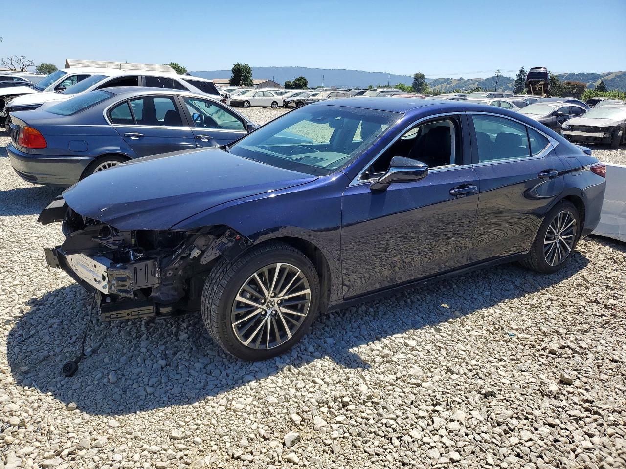 Salvage Lexus Es Image