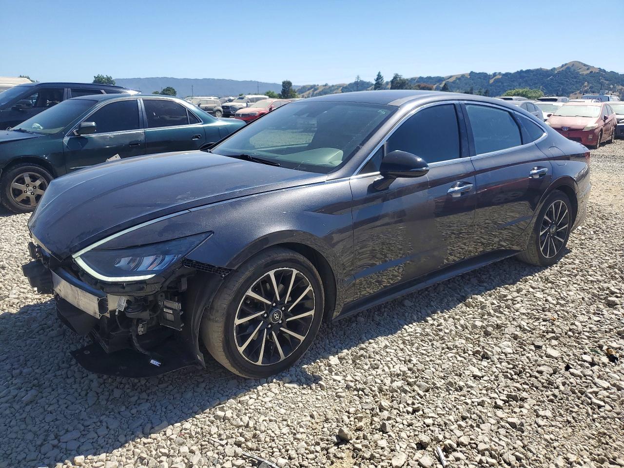 Salvage Hyundai SONATA Image