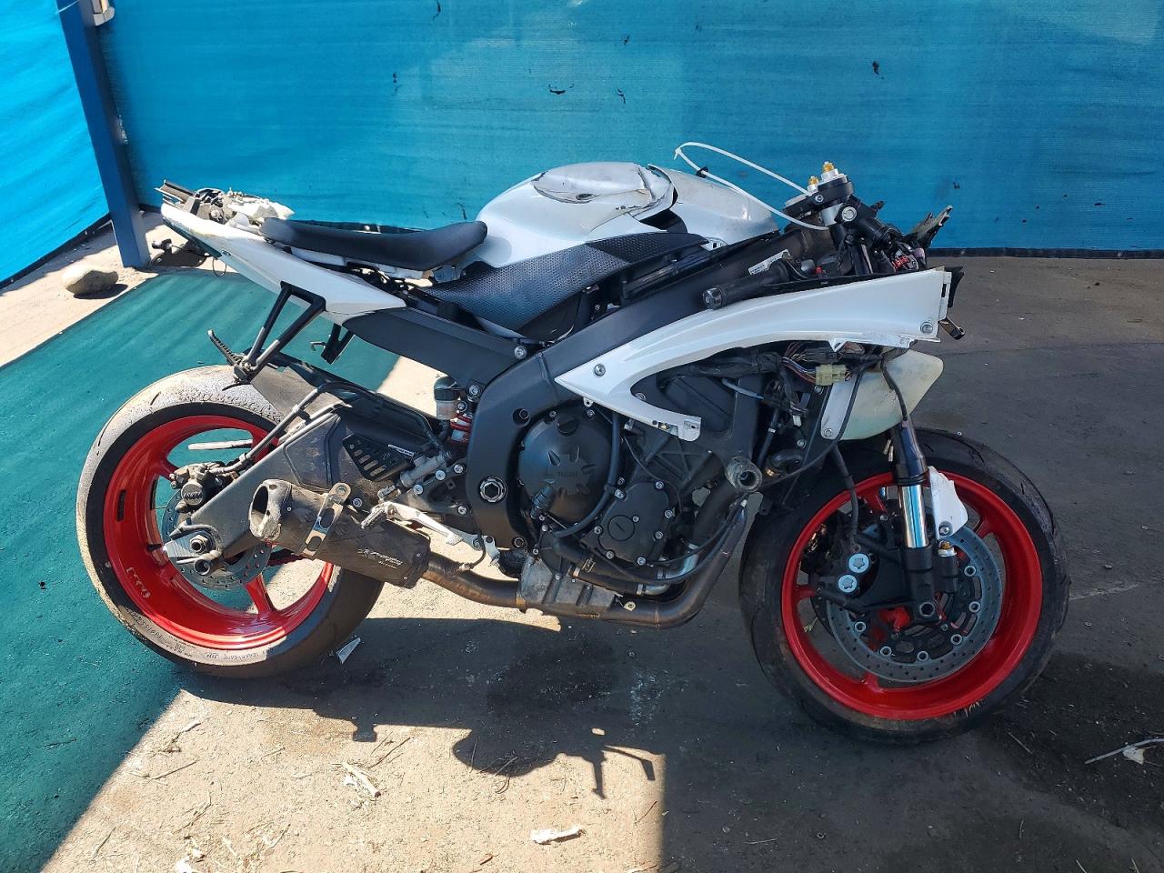 Salvage Yamaha Yzf600 Image