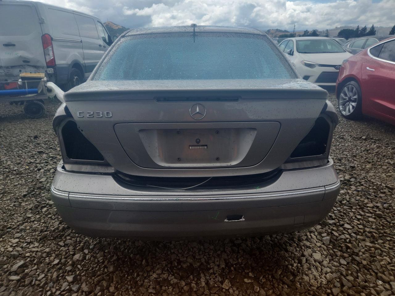 Mercedes-Benz C-Class 230