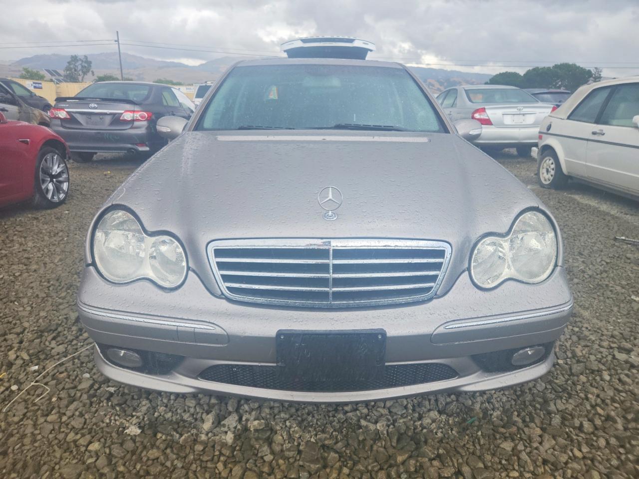 Mercedes-Benz C-Class 230