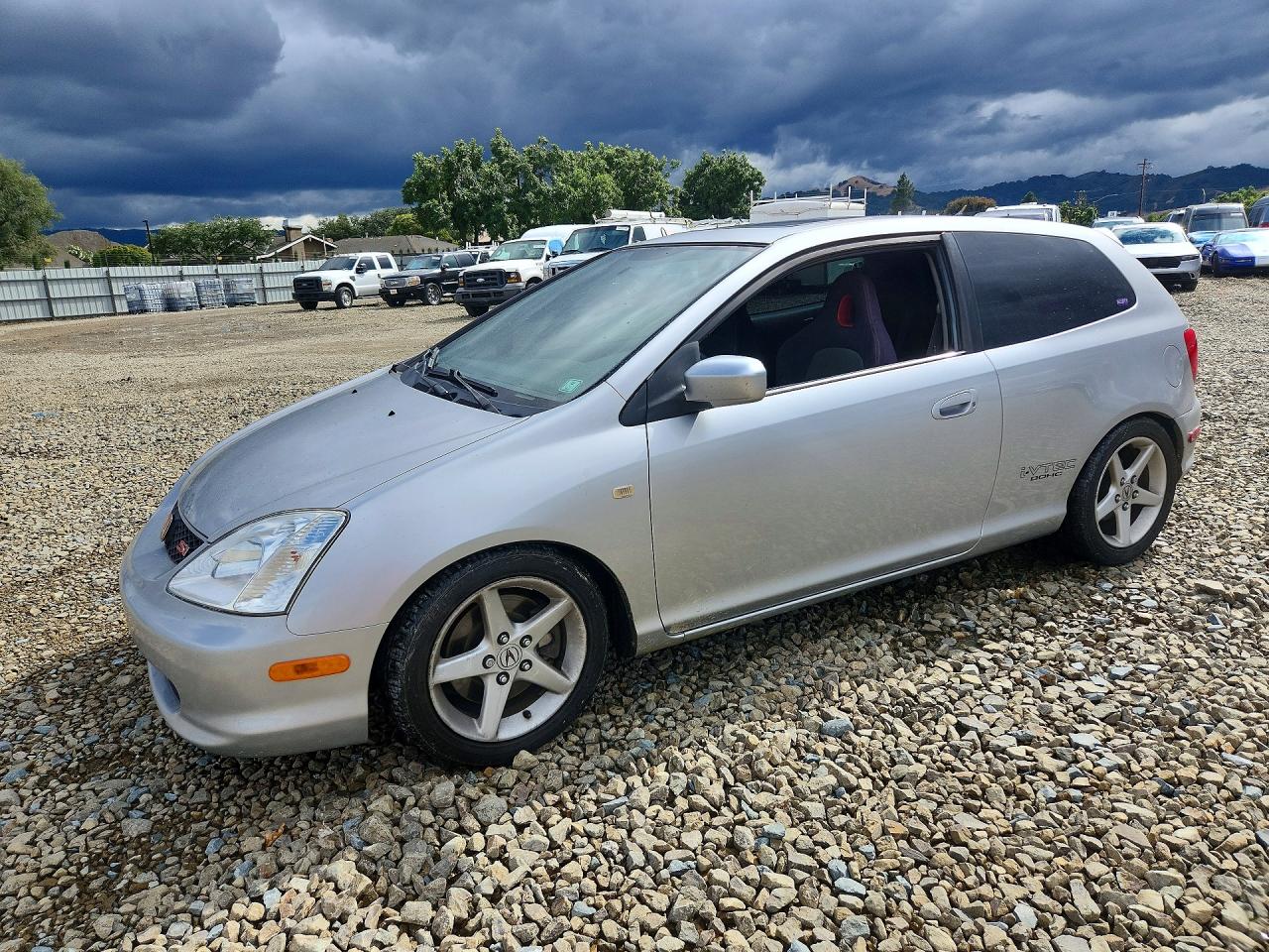 Salvage Honda Civic Image
