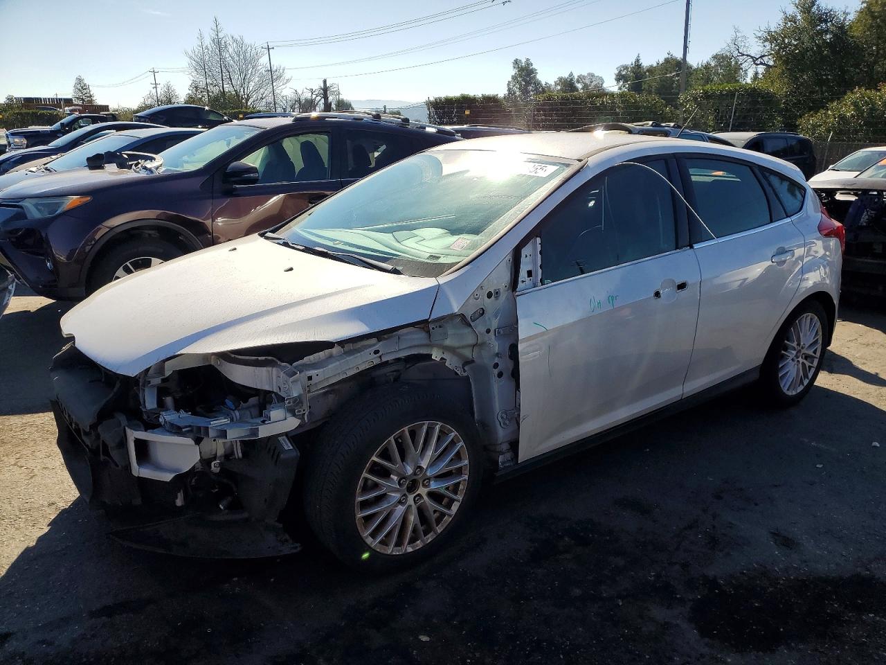 Salvage Ford Focus Image