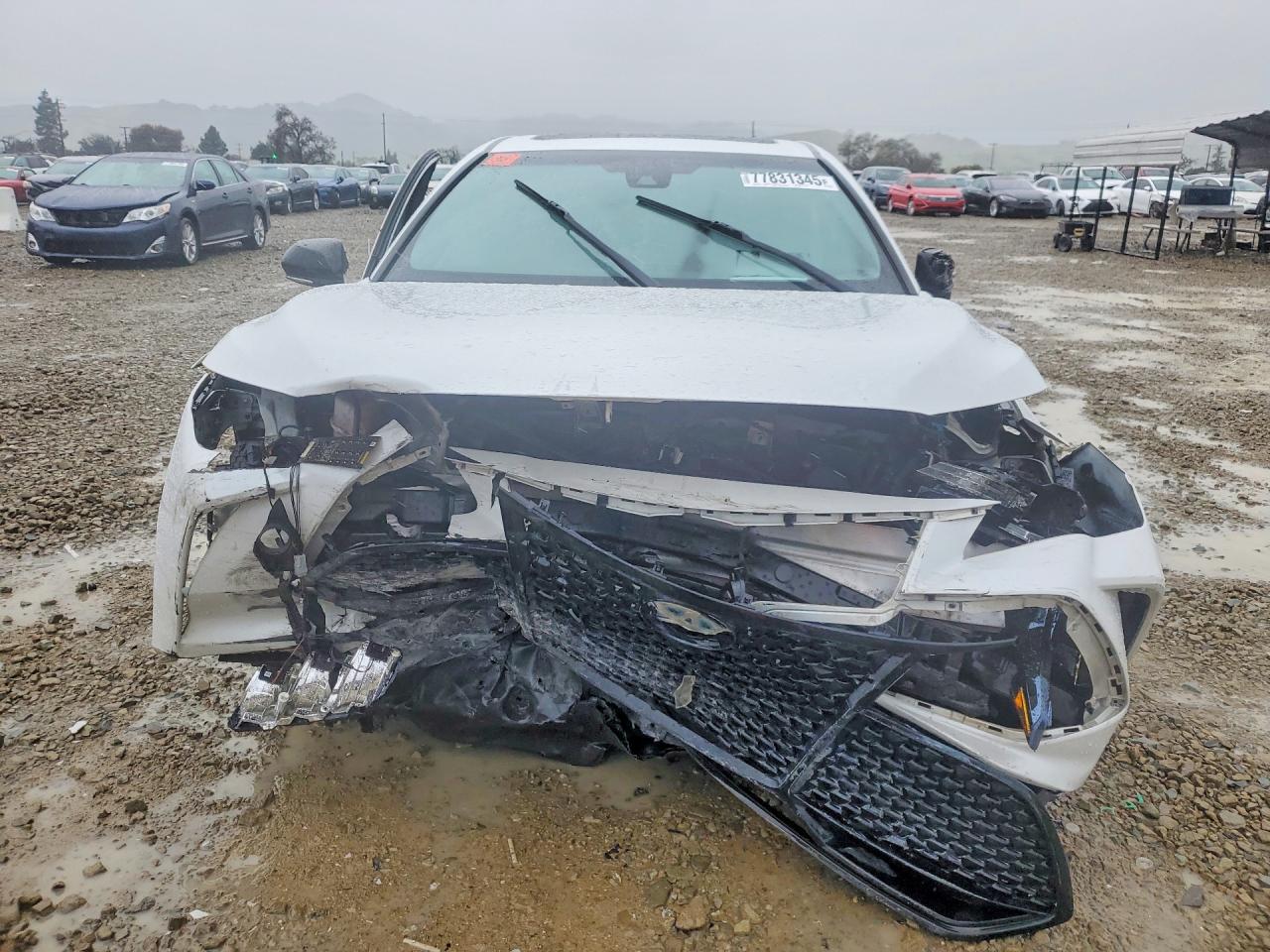 Toyota Avalon Hybrid Xse