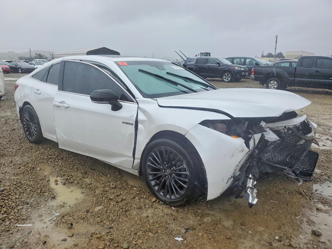Toyota Avalon Hybrid Xse