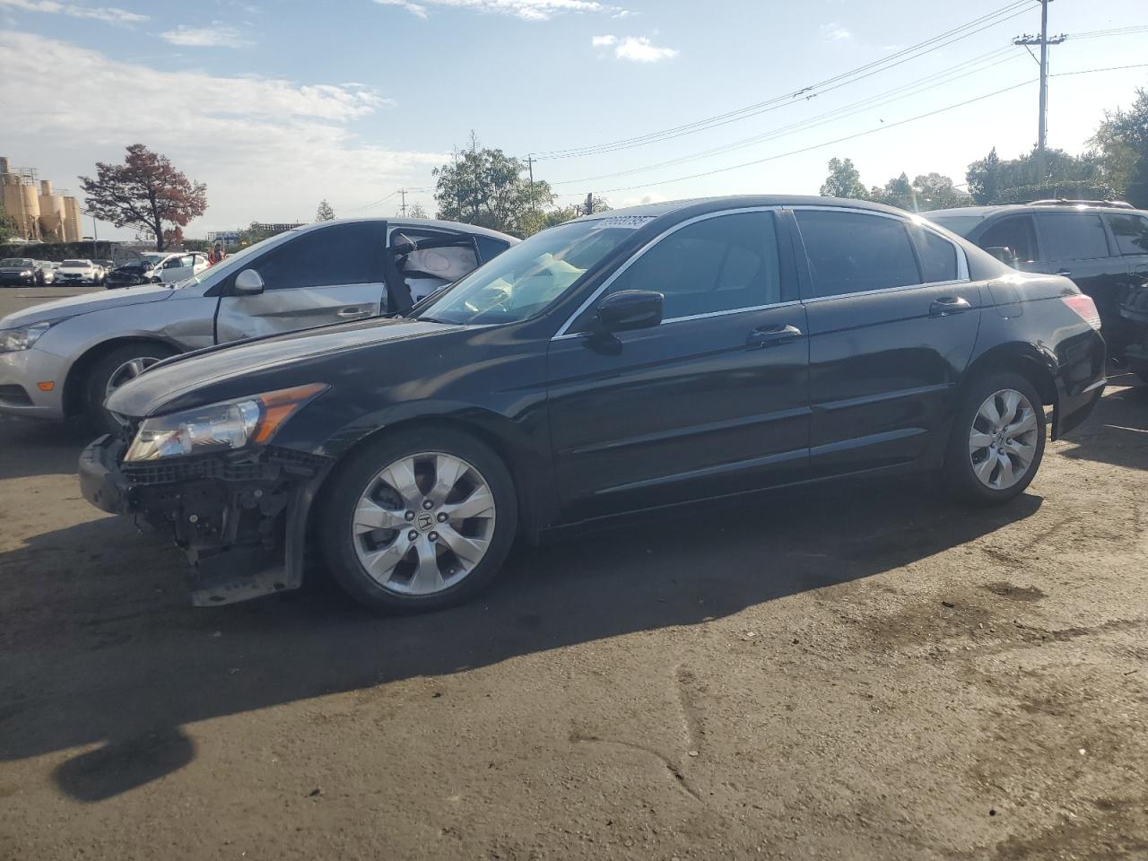 Salvage Honda Accord Image