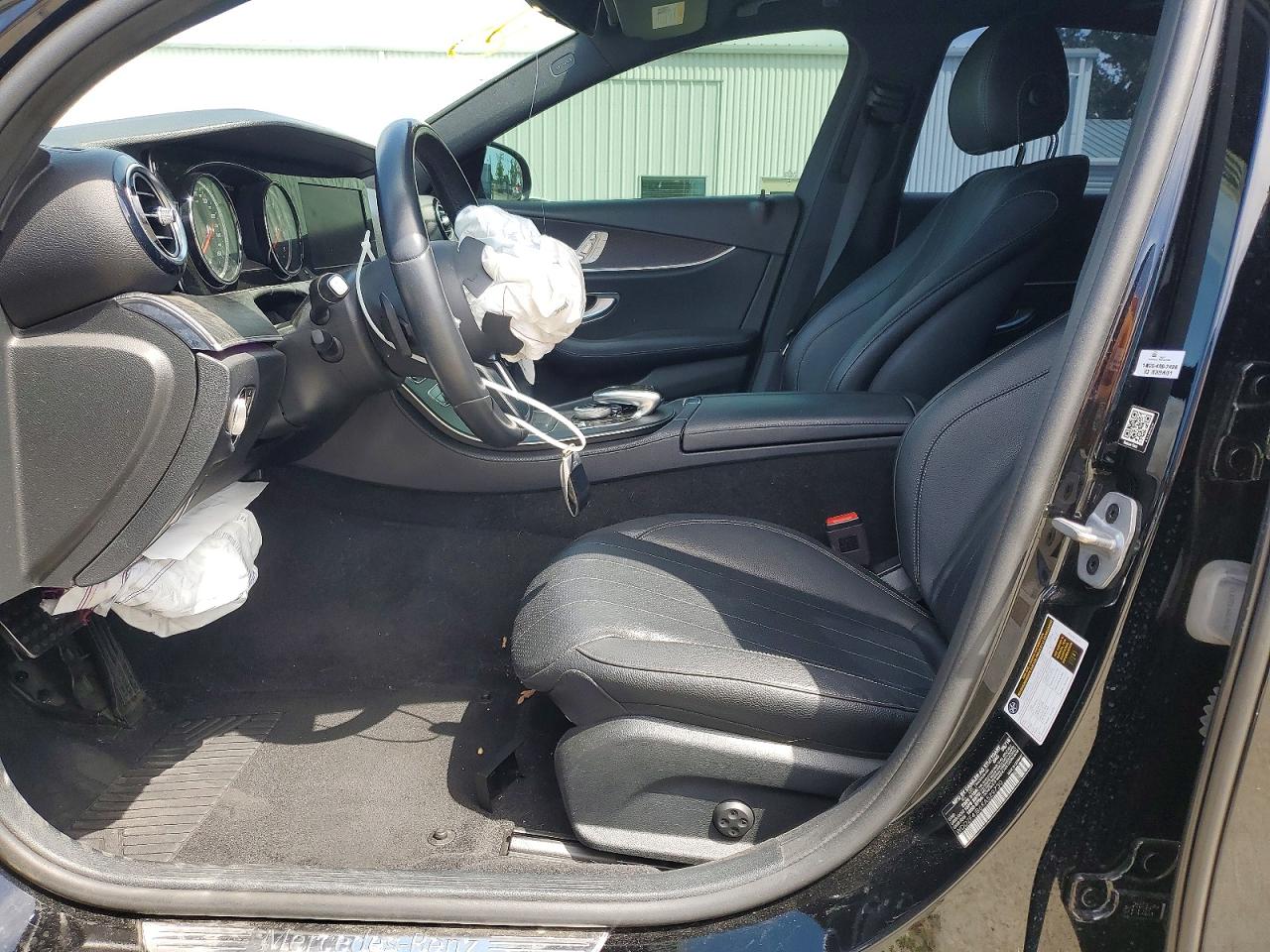 Mercedes-Benz E-Class 300