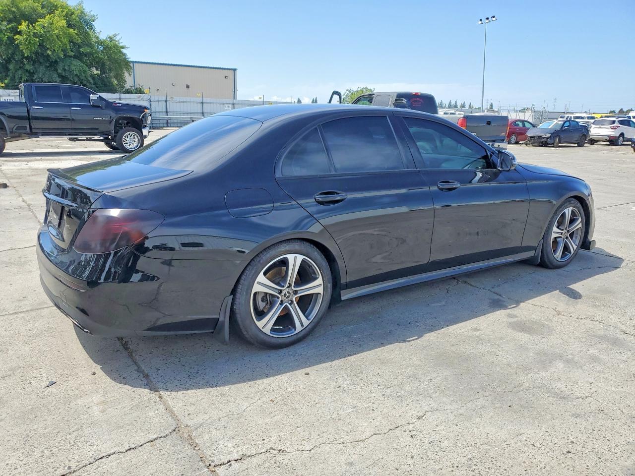 Mercedes-Benz E-Class 300