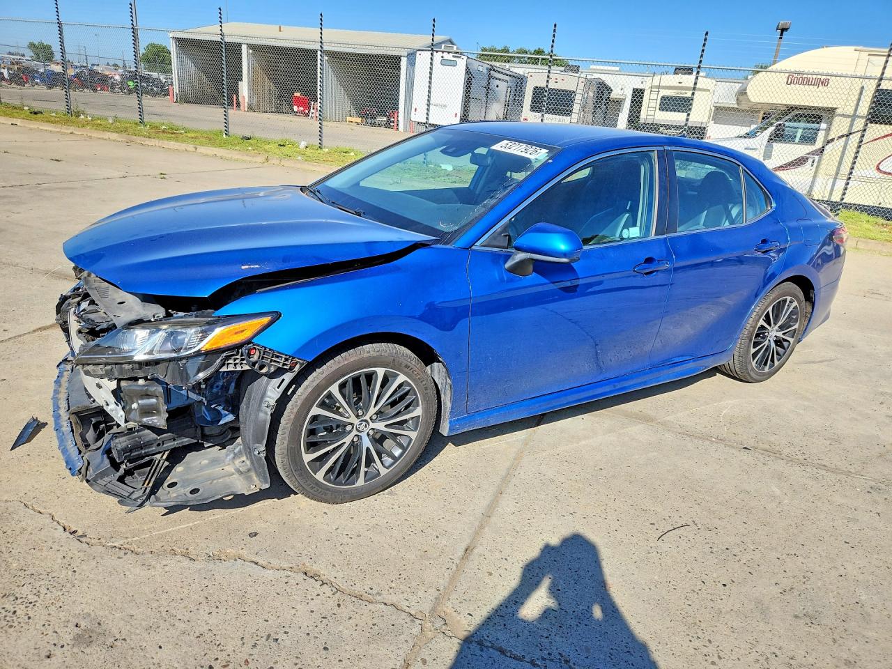 Salvage Toyota Camry Image
