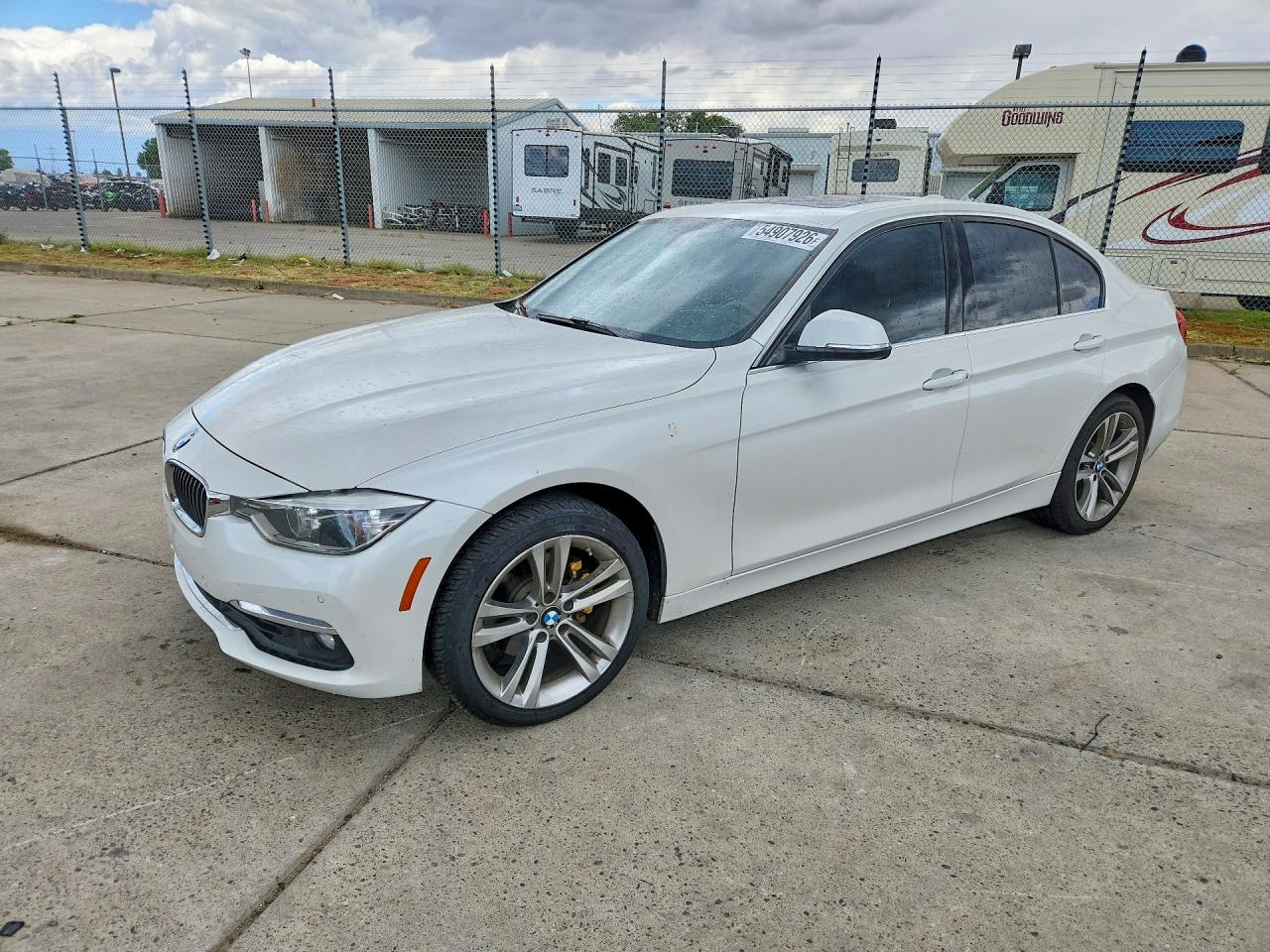 Salvage BMW 3 Series Image