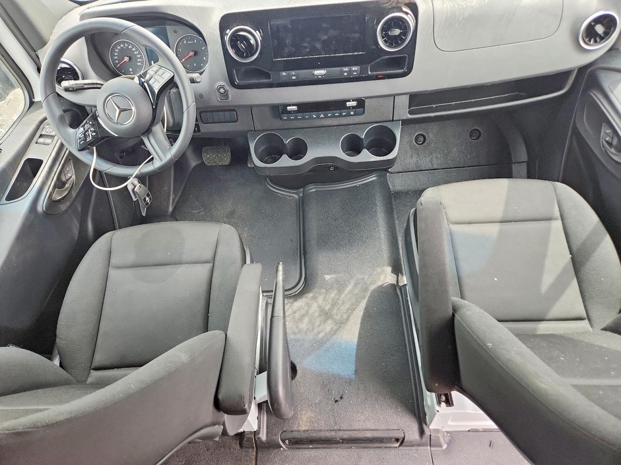 Mercedes-Benz Sprinter 2500