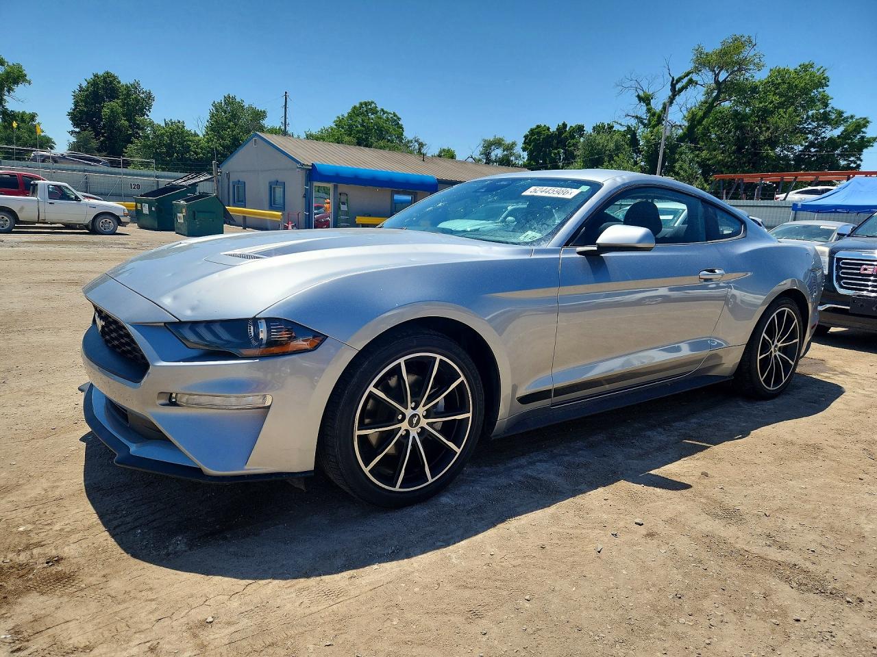 Salvage Ford Mustang Image