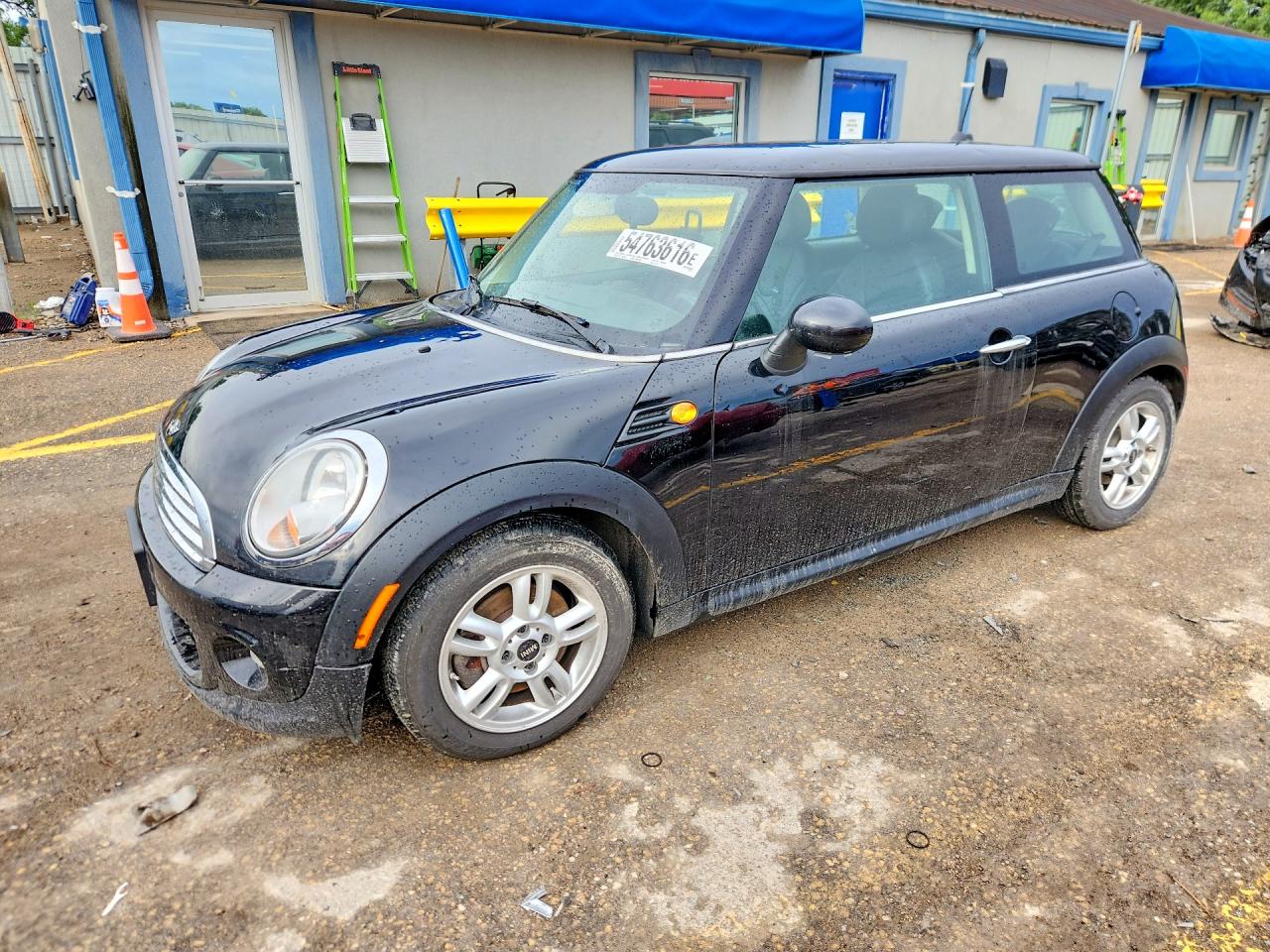 Salvage MINI Cooper Image