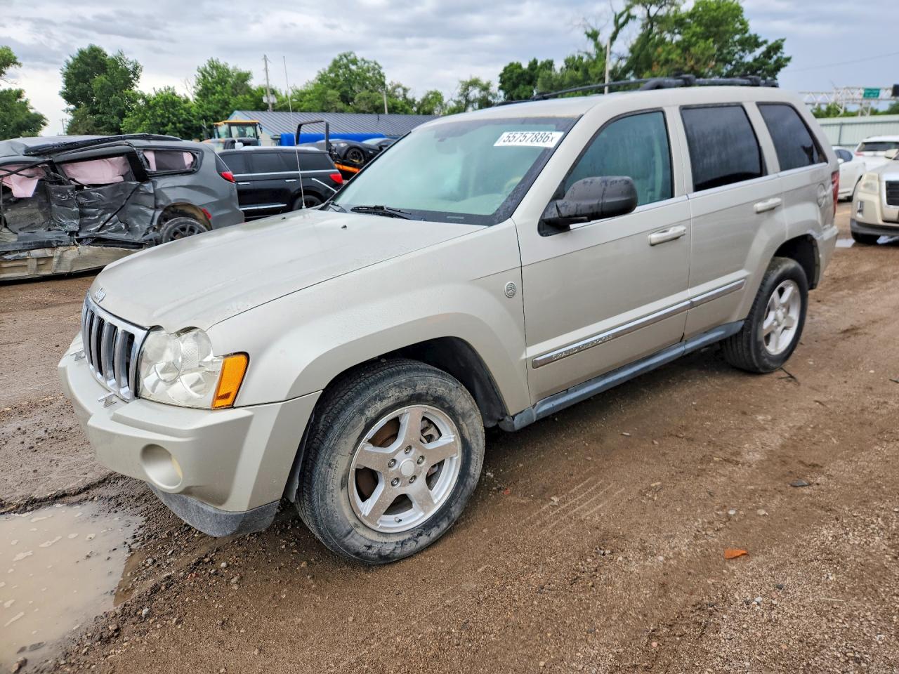 Salvage Jeep Cherokee Image
