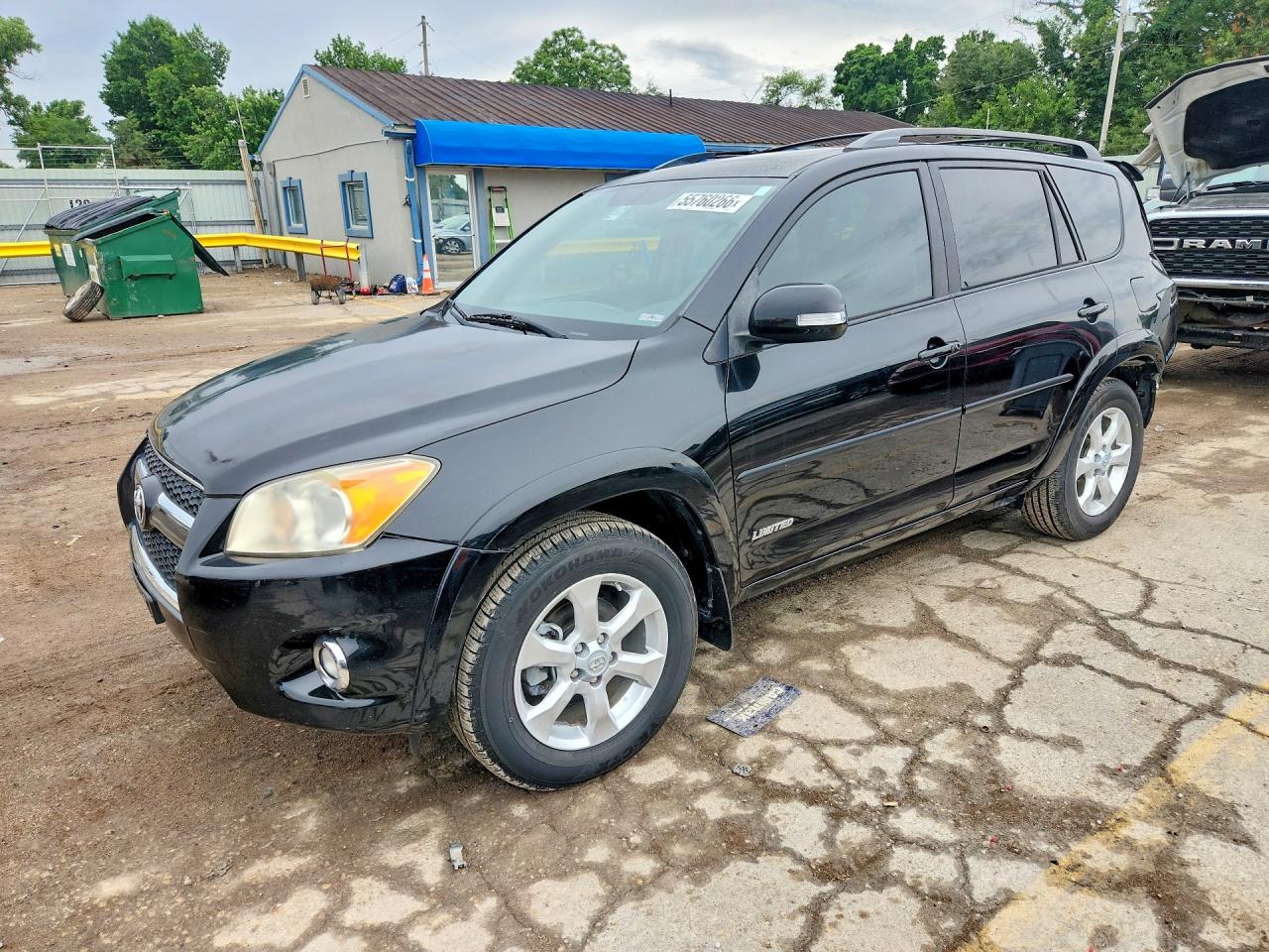 Salvage Toyota RAV4 Image