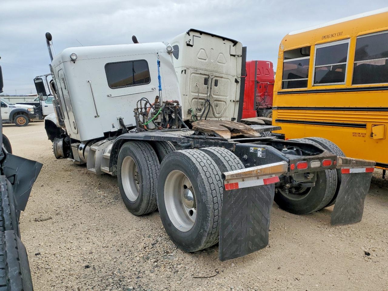 Peterbilt 389