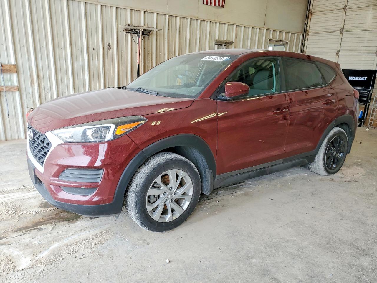 Salvage Hyundai TUCSON Image