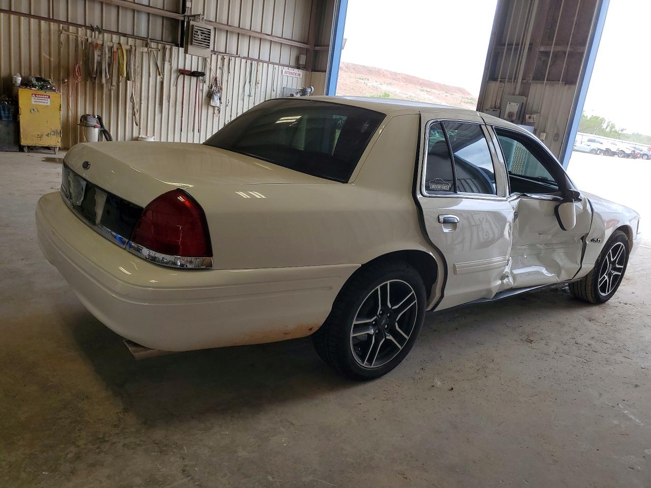 Ford Crown Vic Lx