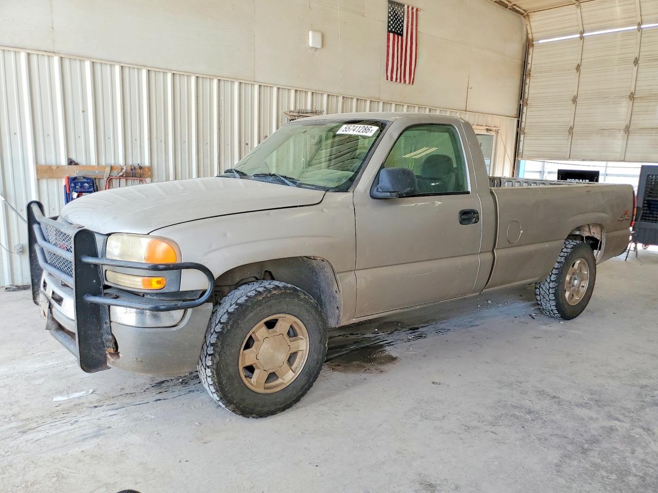 Salvage GMC Sierra Image