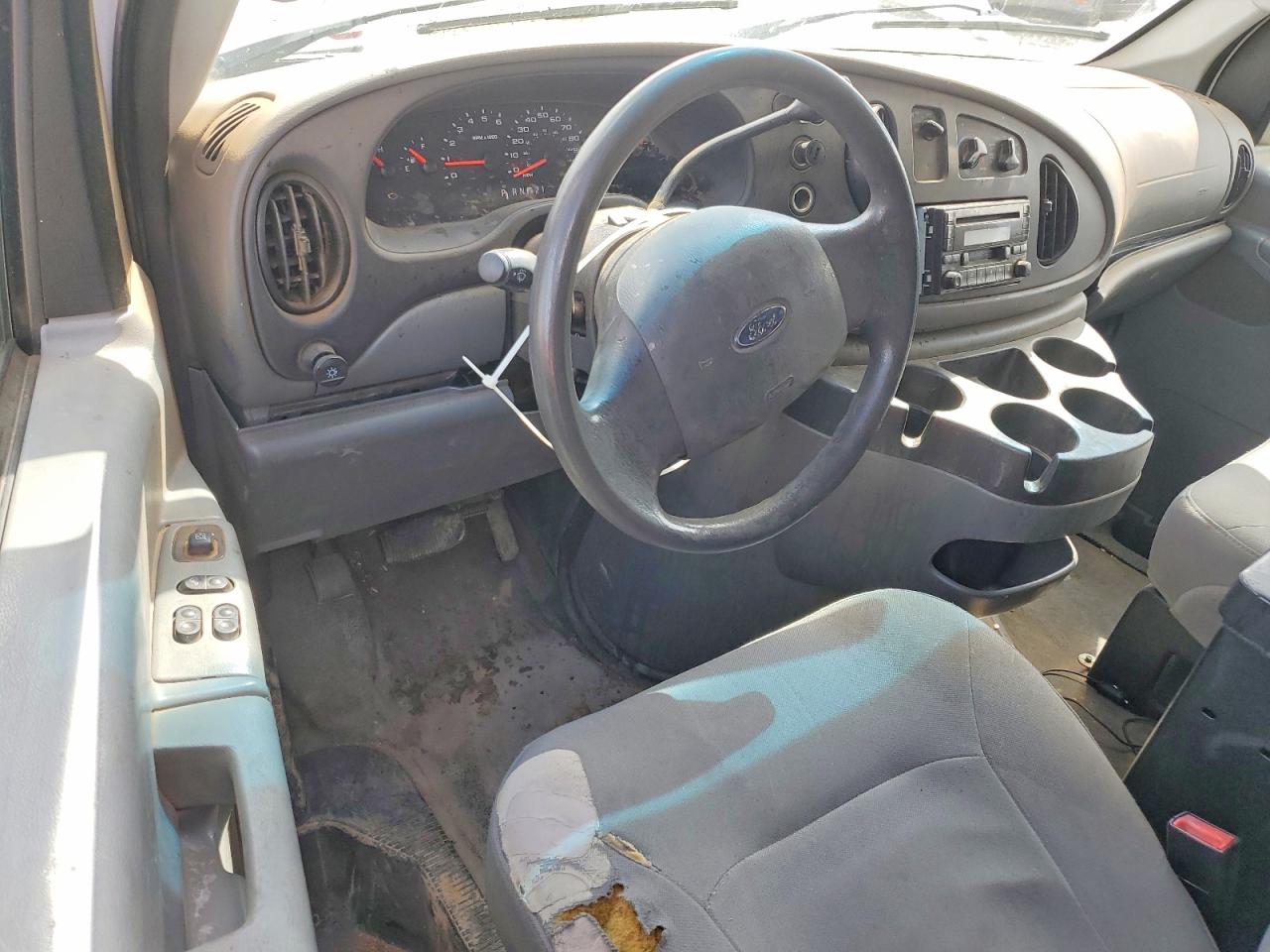 Ford Econoline E250 Van