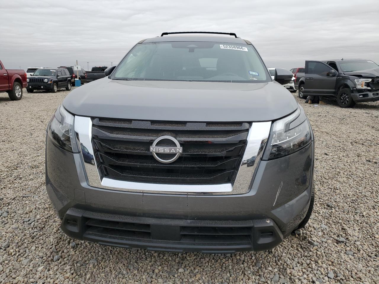 Nissan Pathfinder Sv