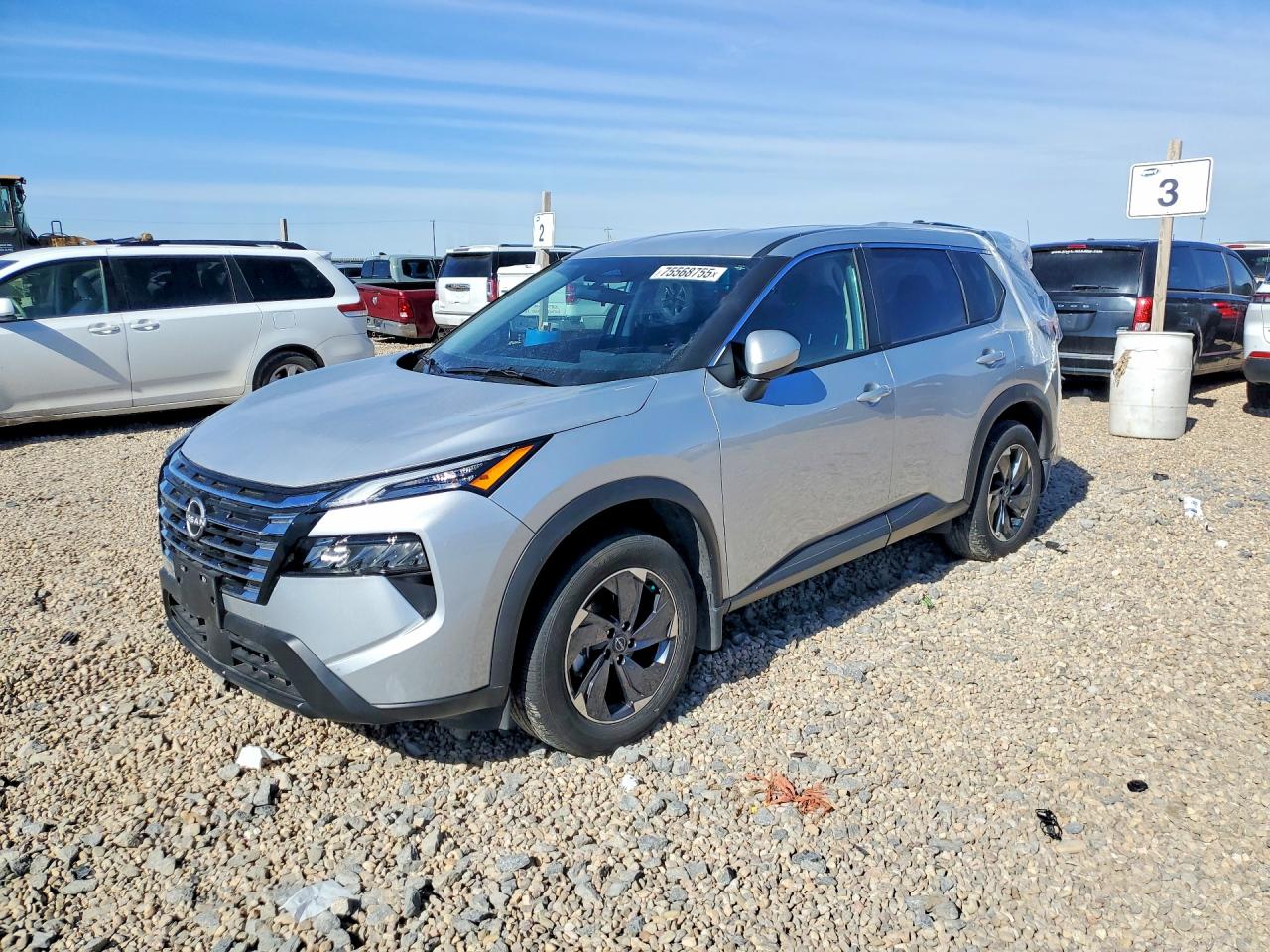 Salvage Nissan Rogue Image