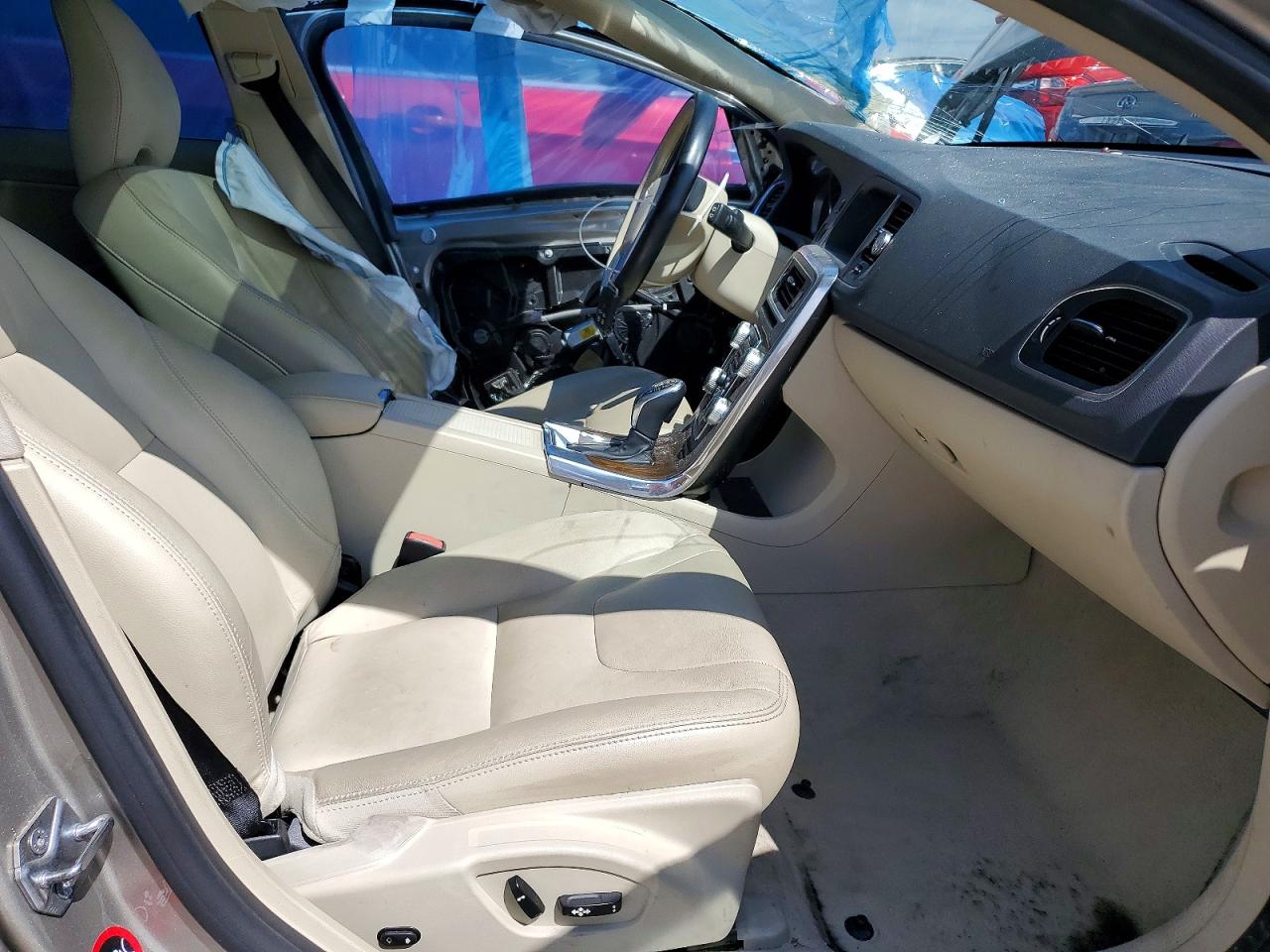 Volvo V60 Premier