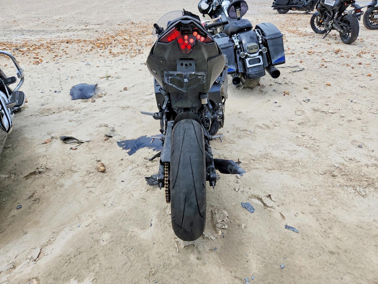 Kawasaki Ex H
