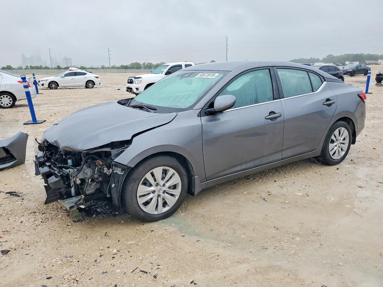 Salvage Nissan Sentra Image