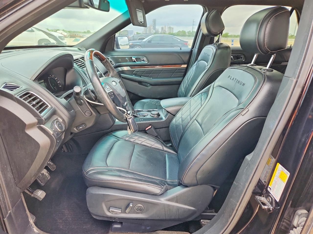Ford Explorer Platinum