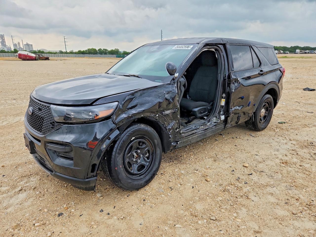 Salvage Ford Explorer Image
