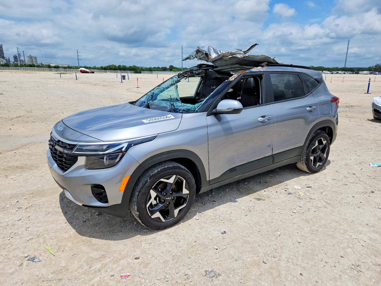Salvage Kia Seltos Image