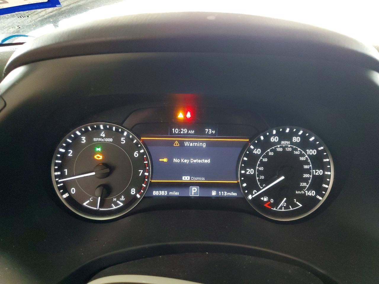 Nissan Armada Sv