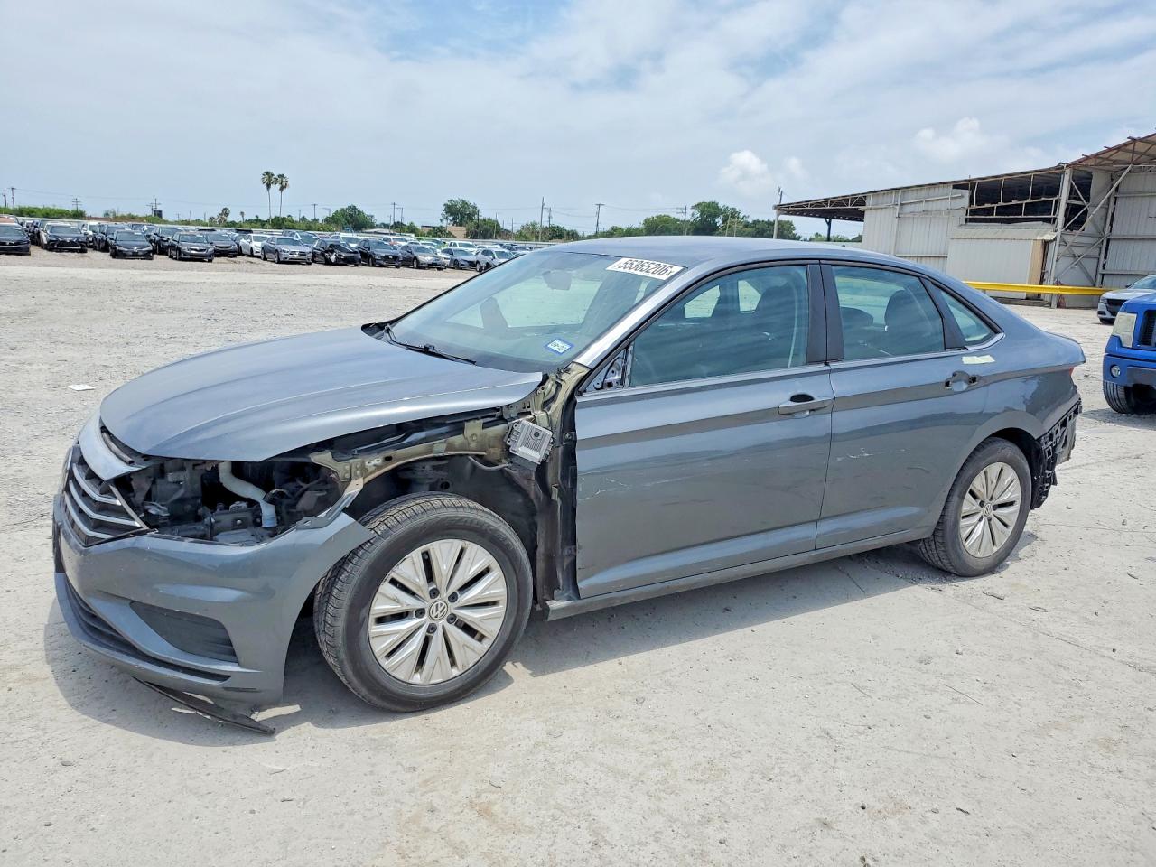 Salvage Volkswagen Jetta Image