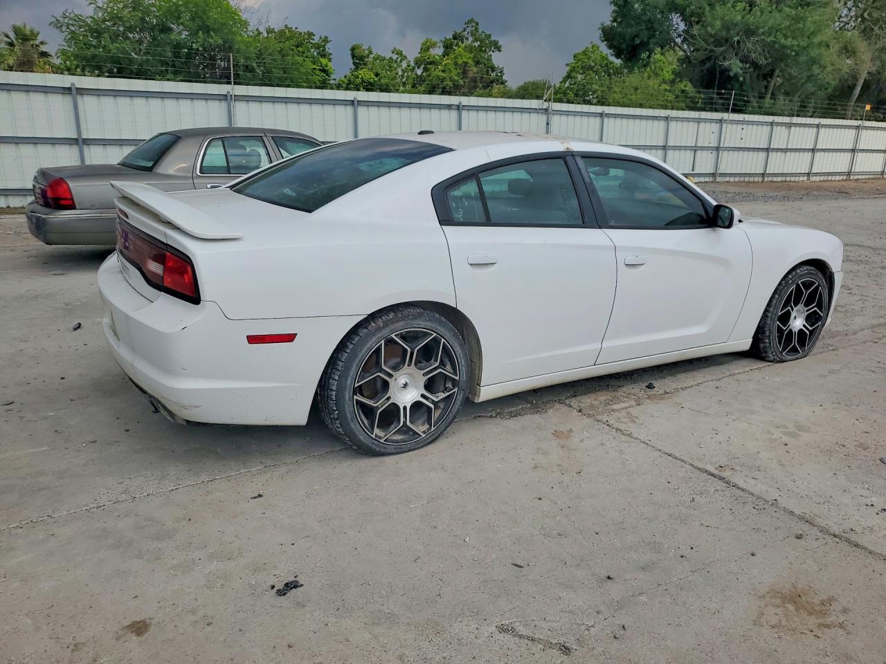 Dodge Charger Se