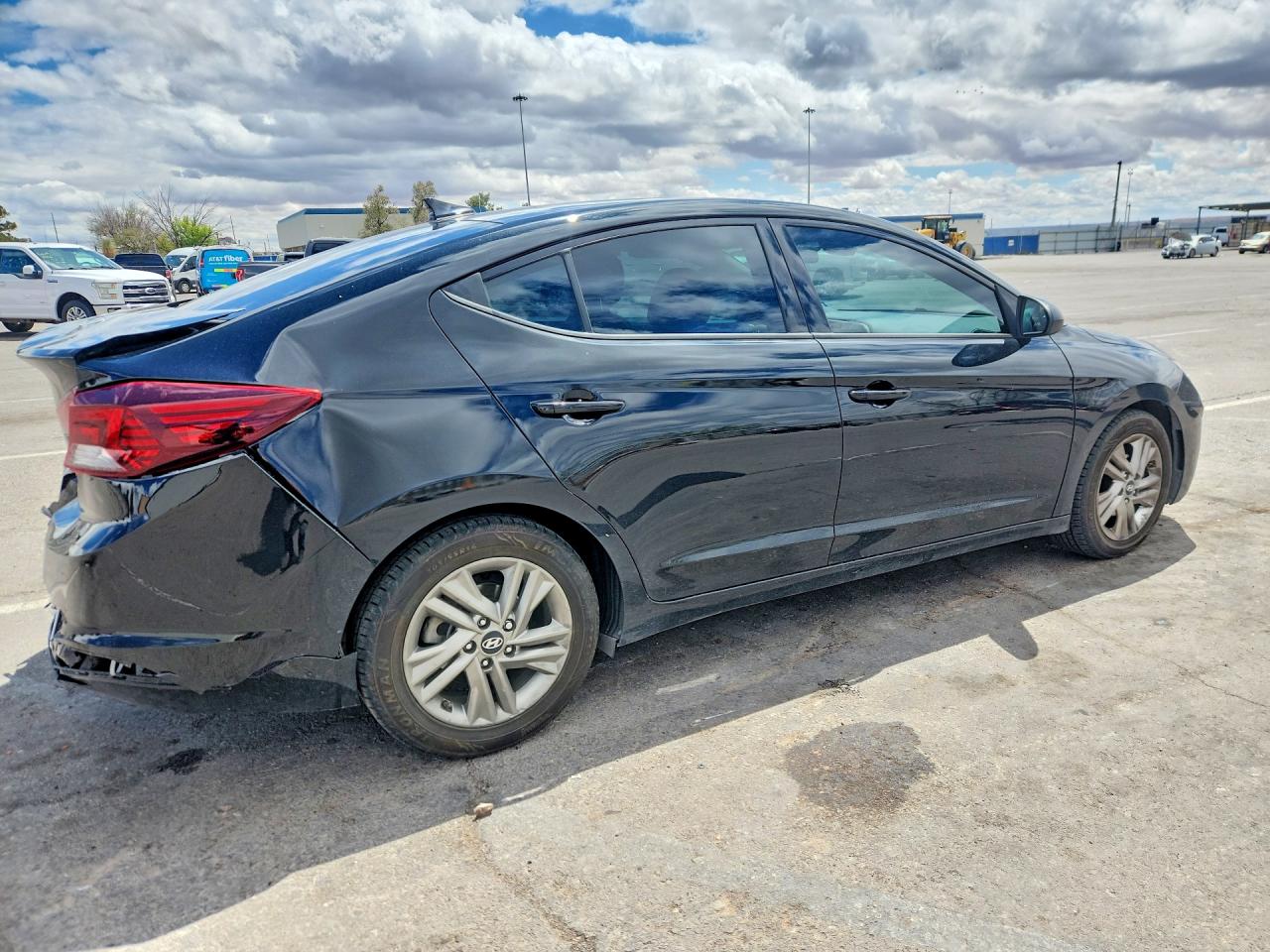 Hyundai ELANTRA Sel