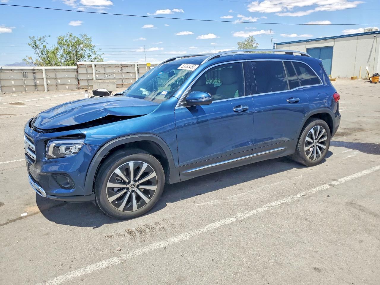 Salvage Mercedes-Benz GLB Image