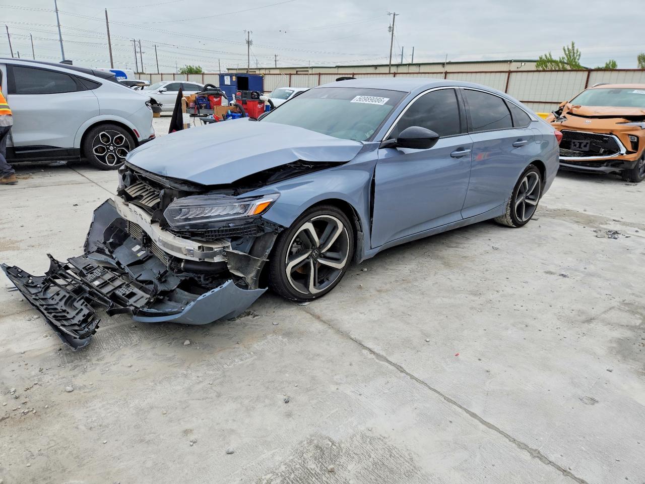 Salvage Honda Accord Image