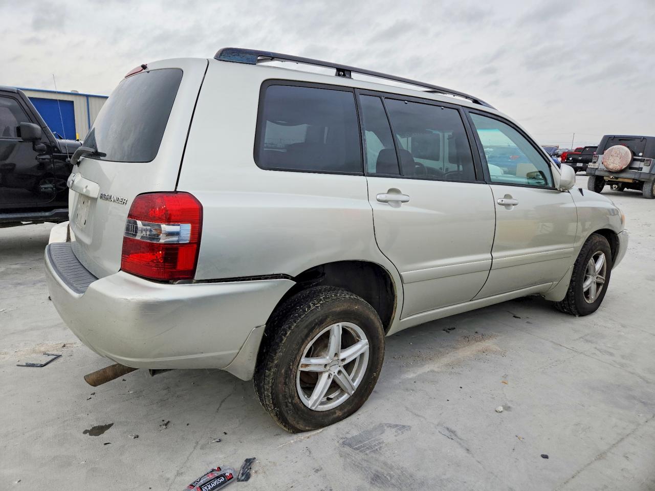 Toyota Highlander Base