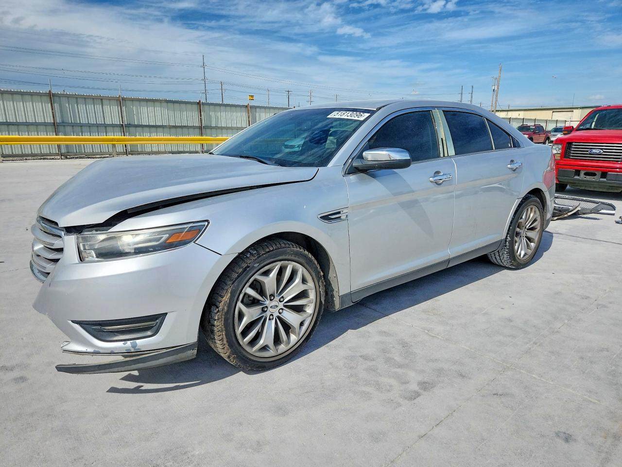 Salvage Ford Taurus Image