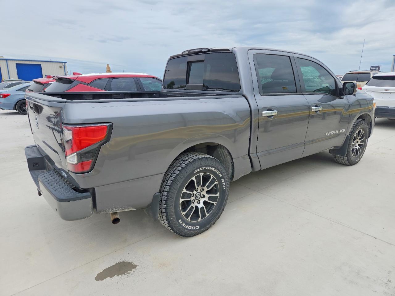 Nissan Titan Sv