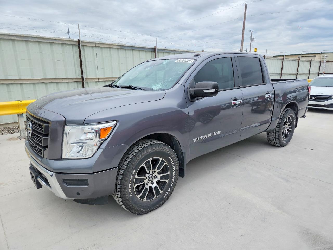 Salvage Nissan Titan Image