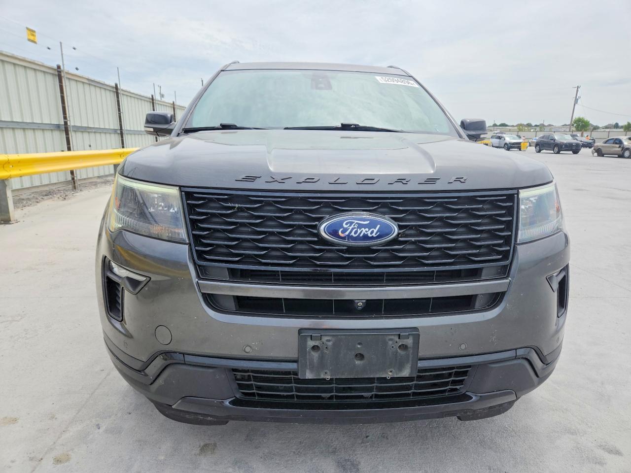 Ford Explorer Sport