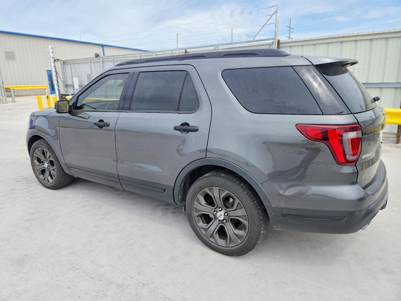 Ford Explorer Sport